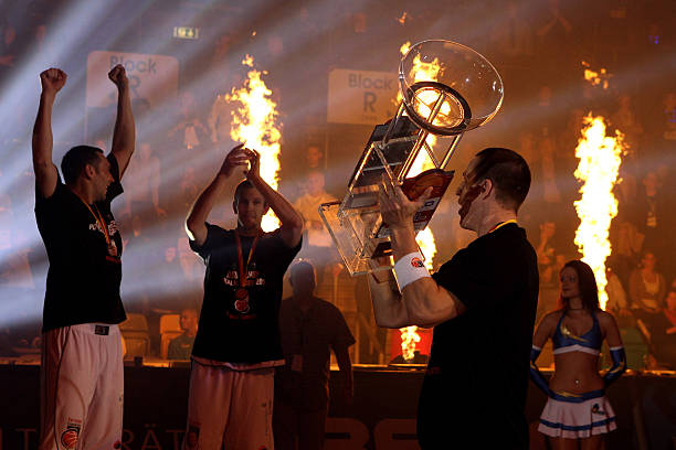 向余望这一 向余望这一