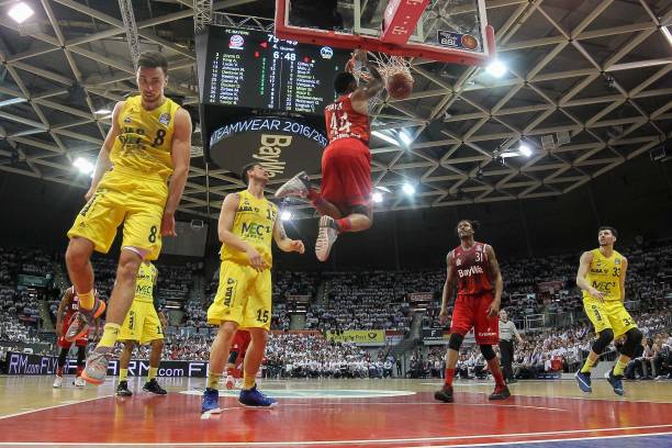 队多点开花 队多点开花