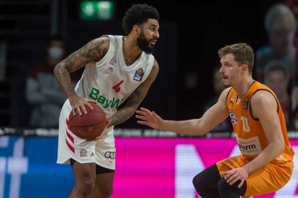 得太靠后 得太靠后