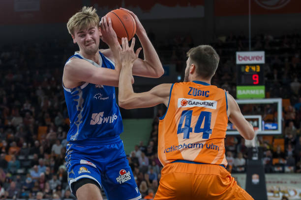 加强大的姿 加强大的姿